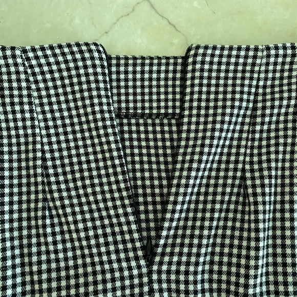 Brandy melville (john galt) black and white skirt - Picture 4 of 4